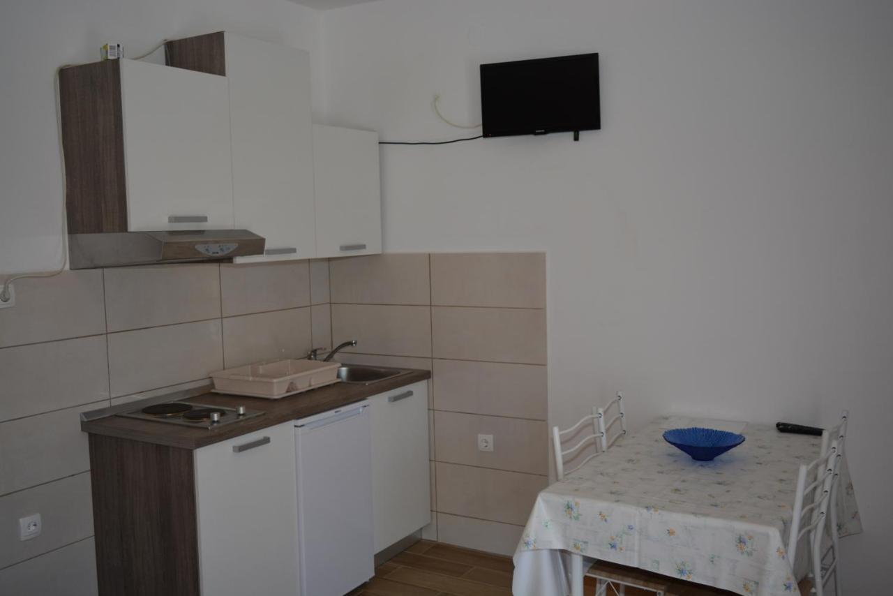 Apartmani Katica Kornić Buitenkant foto