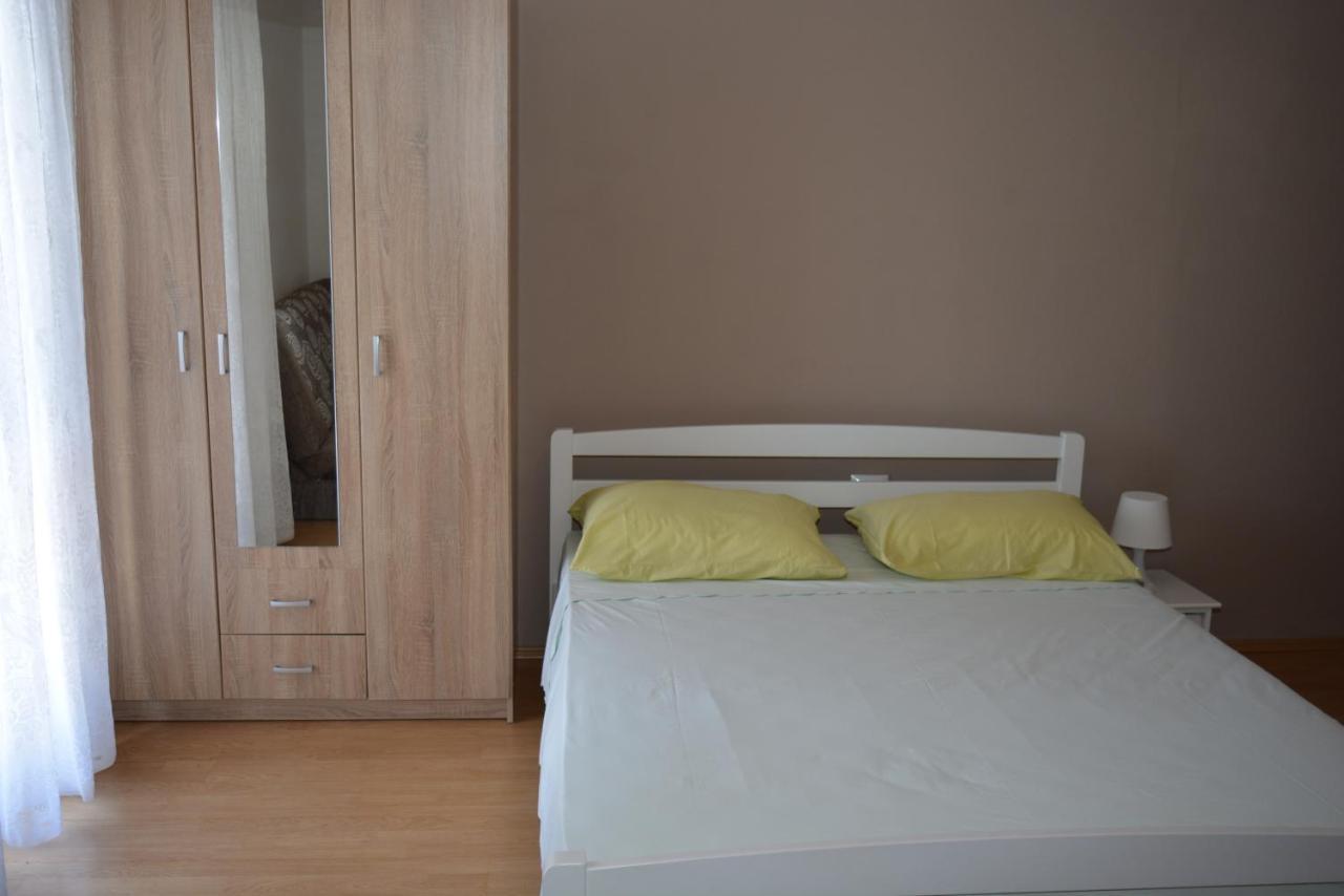Apartmani Katica Kornić Buitenkant foto